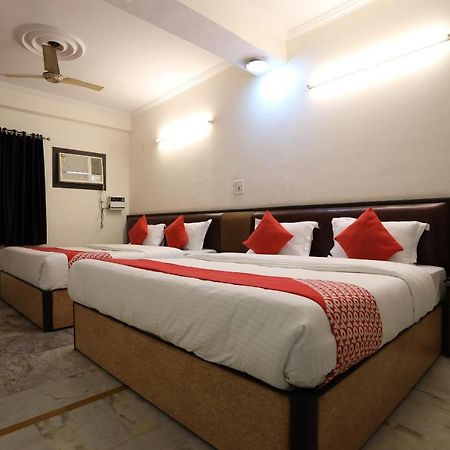 Oyo 60476 Hotel Silver Rooms Delhi  Exterior photo
